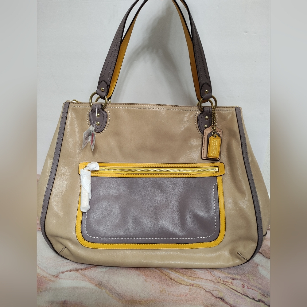 NWT Coach 22430 Hallie Color-block Leather Tote Cappuccino/Oyster - Picture 8 of 16